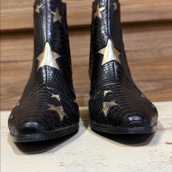 Betsey Johnson Izak Booties - Picture 3 of 9